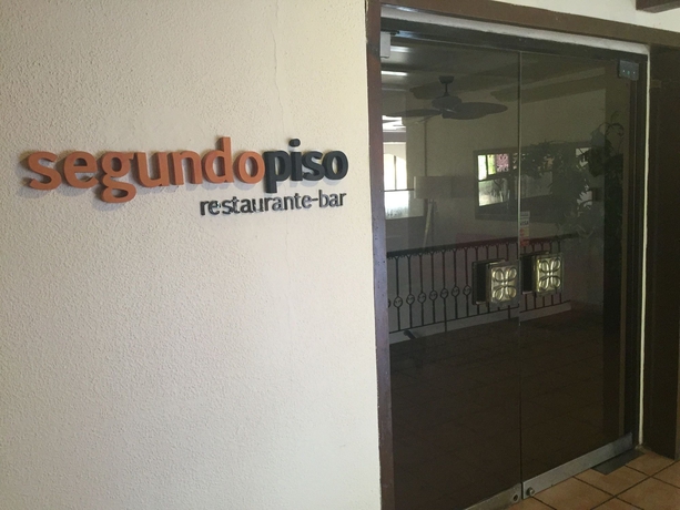 Imagen del bar/restaurante del Hotel Coronado Luxury Club and Suites. Foto 6