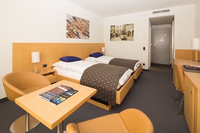 Imagen de la habitación del Hotel Coronado, Mendrisio. Foto 7