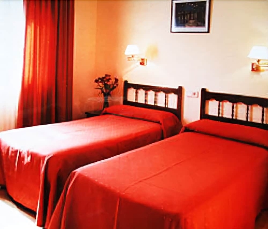 Imagen de la habitación del Hotel Coronado, Sants-Montjuic. Foto 8