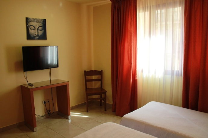 Imagen de la habitación del Hotel Coronado, Sants-Montjuic. Foto 11