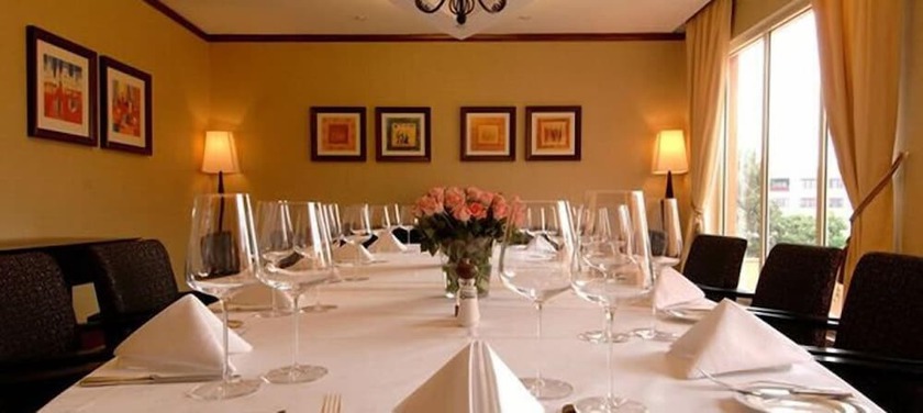 Imagen del bar/restaurante del Hotel Coronation, Hoima. Foto 5