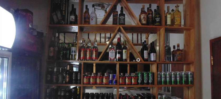 Imagen del bar/restaurante del Hotel Coronation, Hoima. Foto 7