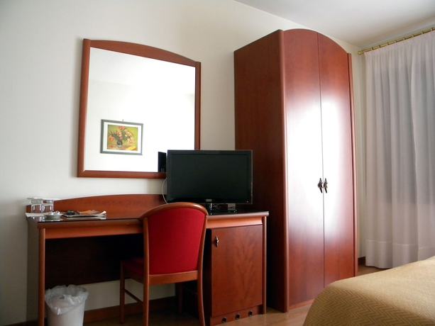 Imagen de la habitación del Hotel Corone. Foto 4