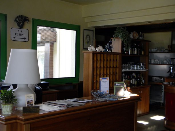 Imagen de los interiores del Hotel Corone. Foto 15