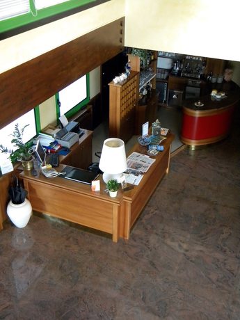 Imagen de los interiores del Hotel Corone. Foto 16