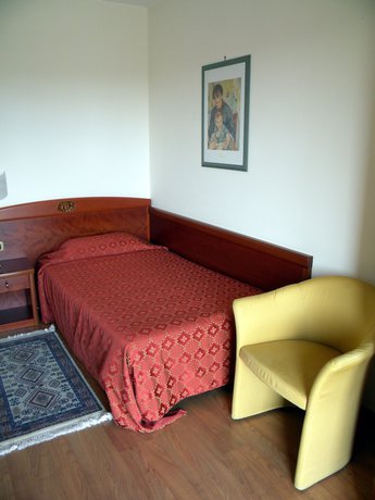 Imagen de la habitación del Hotel Corone. Foto 9