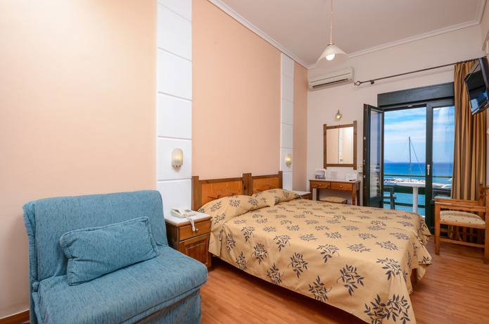 Imagen de la habitación del Hotel Coronis. Foto 3