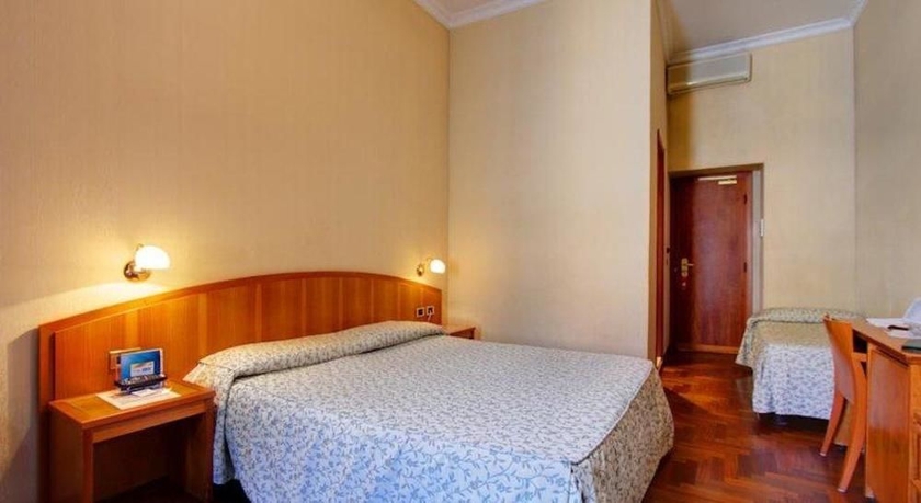 Imagen de la habitación del Hotel Corot. Foto 3