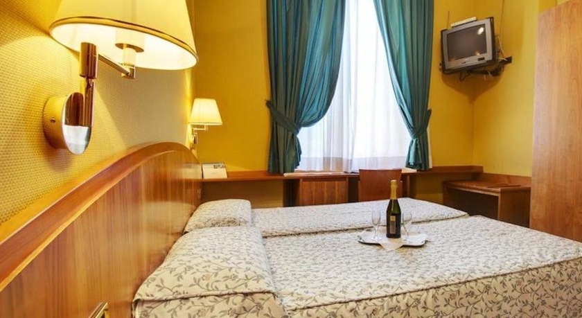 Imagen de la habitación del Hotel Corot. Foto 4