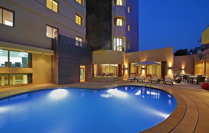 Imagen de la piscina del Hotel Corp Amman. Foto 16