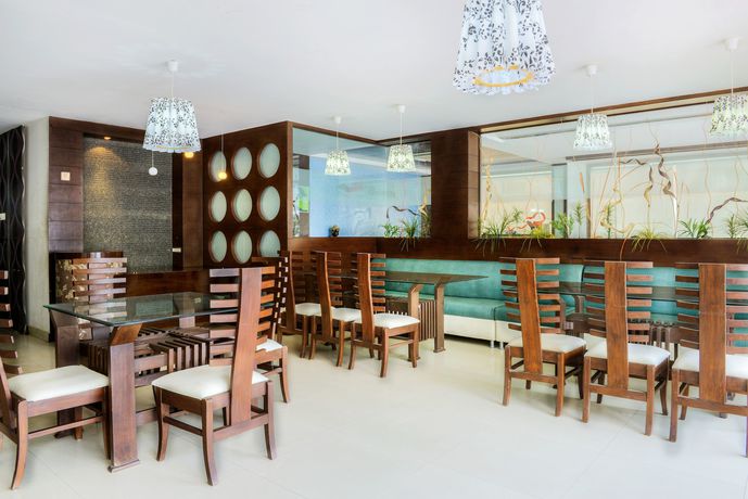 Imagen del bar/restaurante del Hotel Corporate Inn, JAIPUR. Foto 4