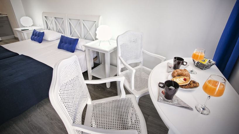 Imagen de la habitación del Hotel Corralejo Lodge. Foto 9