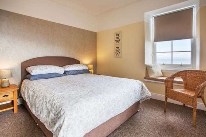 Imagen de la habitación del Hotel Corrie. Foto 6