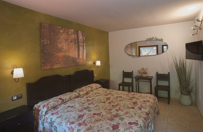 Imagen de la habitación del Hotel Corru San Pumés. Foto 15