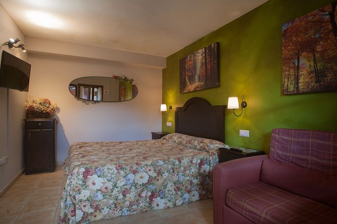 Imagen de la habitación del Hotel Corru San Pumés. Foto 18