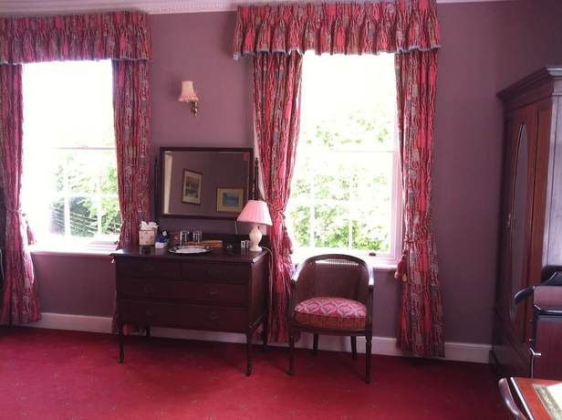 Imagen de la habitación del Hotel Corse Lawn House. Foto 5
