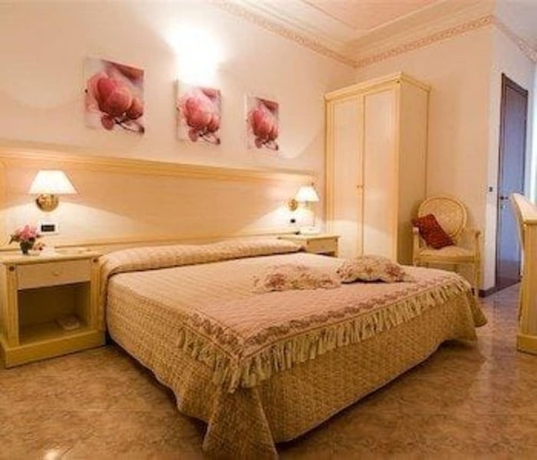 Imagen de la habitación del Hotel Corso, Bivio Canale. Foto 8