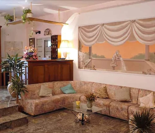 Imagen de los interiores del Hotel Corso, Bivio Canale. Foto 17