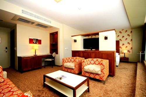 Imagen general del Hotel Corso Pécs. Foto 2