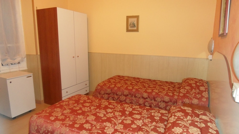 Imagen de la habitación del Hotel Corso, San Remo. Foto 7