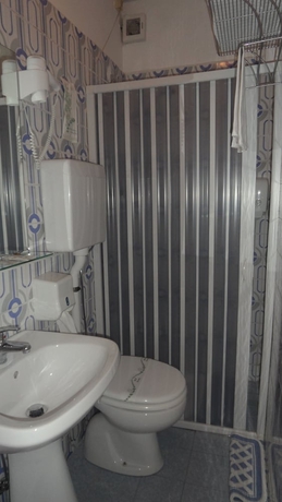 Imagen de la habitación del Hotel Corso, San Remo. Foto 14