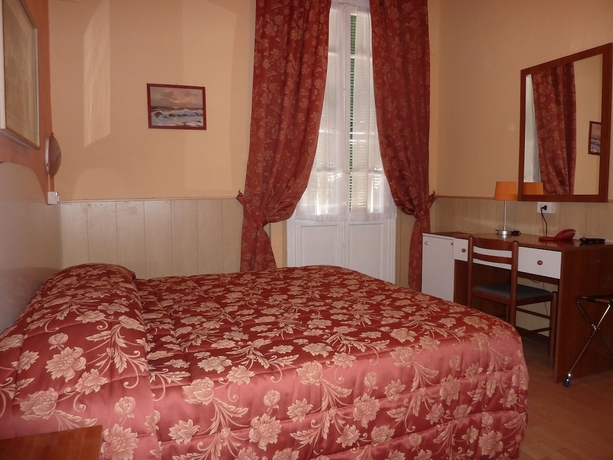 Imagen de la habitación del Hotel Corso, San Remo. Foto 15