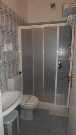 Imagen de la habitación del Hotel Corso, San Remo. Foto 18