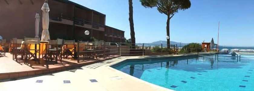 Imagen de la piscina del Hotel Corte Dei Butteri. Foto 17