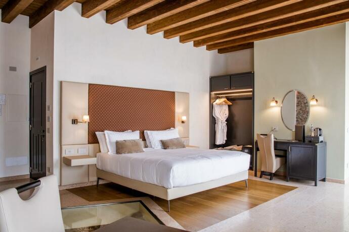 Imagen general del Hotel Corte Regia Relais & Spa. Foto 27