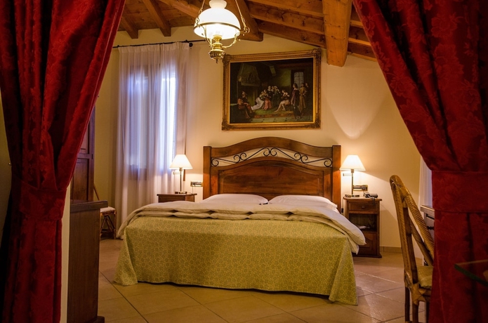 Imagen de la habitación del Hotel Corte Vecchia. Foto 15