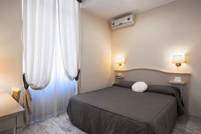 Imagen de la habitación del Hotel Cortese, San Remo. Foto 4