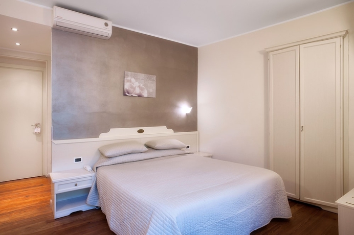 Imagen de la habitación del Hotel Cortese, San Remo. Foto 10