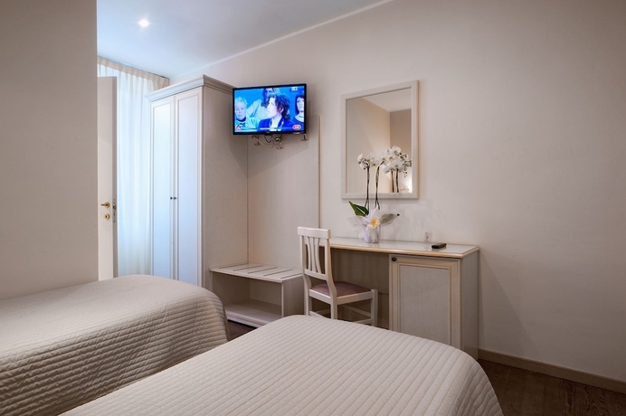Imagen de la habitación del Hotel Cortese, San Remo. Foto 14