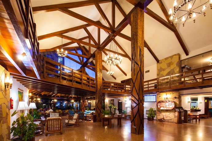 Imagen de los interiores del Hotel Cortez. Foto 13