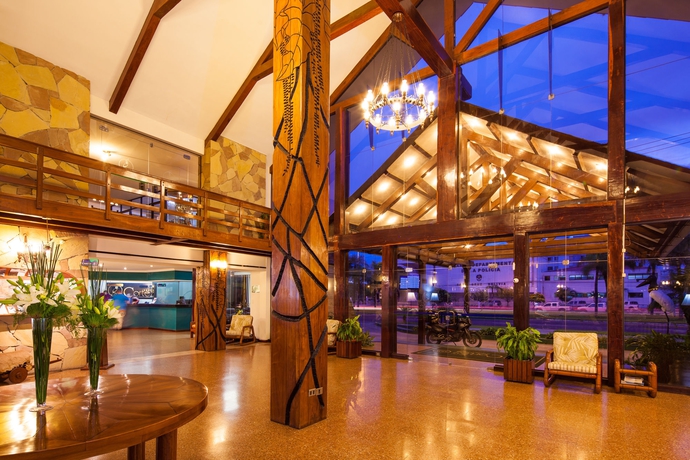 Imagen de los interiores del Hotel Cortez. Foto 14