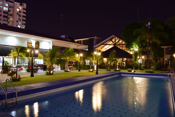 Imagen de la piscina del Hotel Cortez. Foto 15