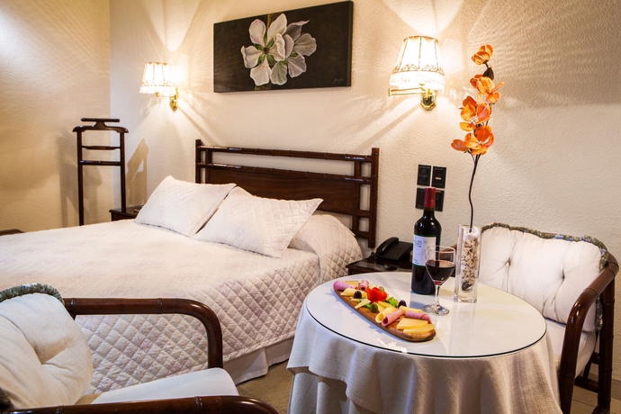 Imagen de la habitación del Hotel Cortez. Foto 10