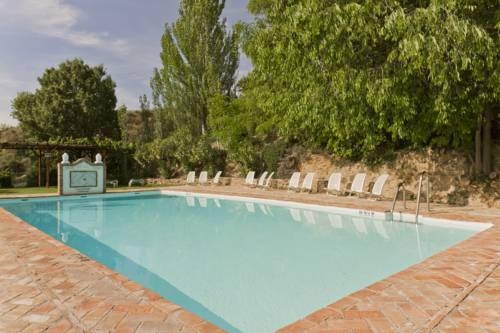 Imagen de la piscina del Hotel Cortijo Balzain. Foto 16