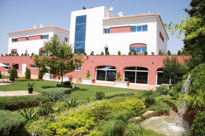 Imagen de los exteriores del Hotel Cortijo Chico Málaga Airport. Foto 4