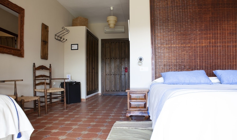 Imagen de la habitación del Hotel Cortijo De Salia. Foto 6