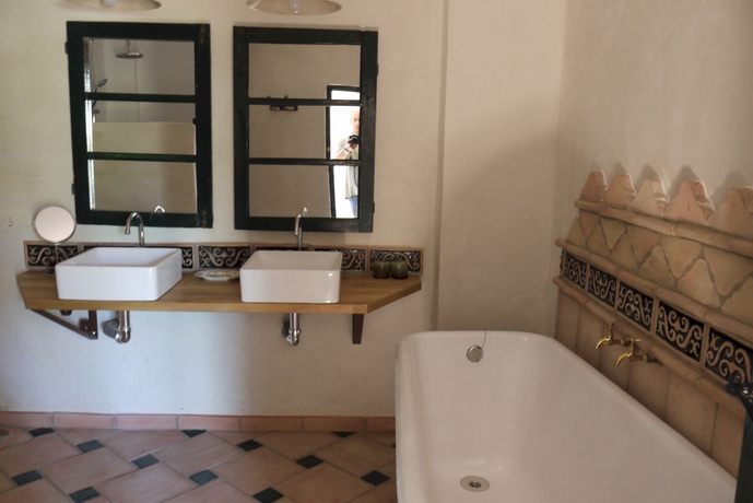 Imagen de la habitación del Hotel Cortijo De Vega Grande. Foto 4