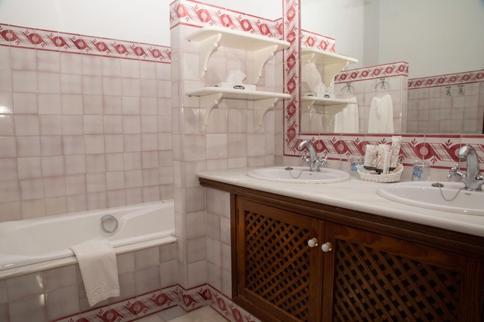 Imagen de la habitación del Hotel Cortijo El Esparragal. Foto 11