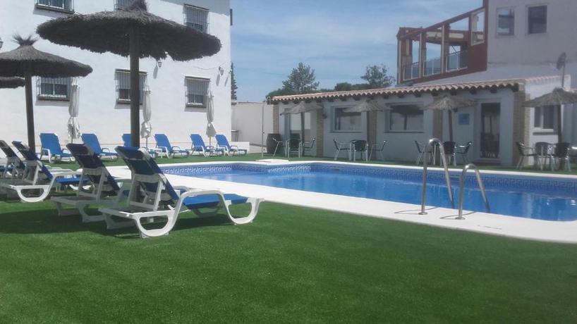 Imagen de la piscina del Hotel Cortijo Los Gallos. Foto 17