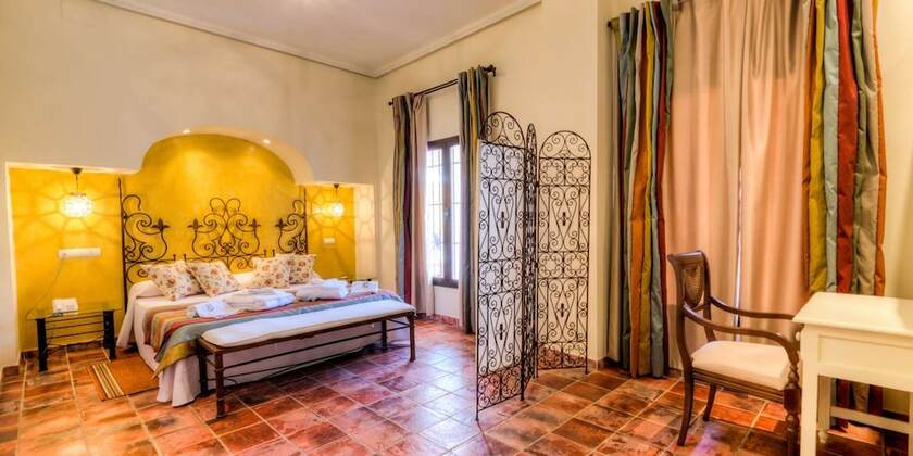 Imagen de la habitación del Hotel Cortijo Los Naranjos de San Juan. Foto 19
