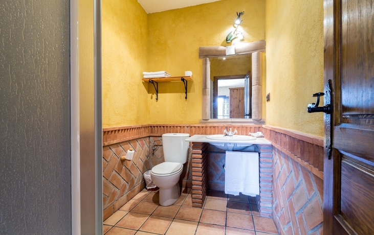 Imagen de la habitación del Hotel Cortijo Moyano. Foto 13