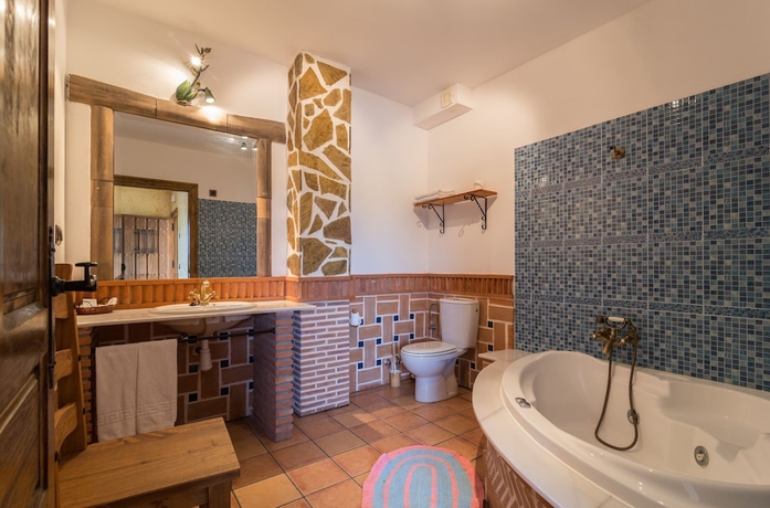 Imagen de la habitación del Hotel Cortijo Moyano. Foto 16