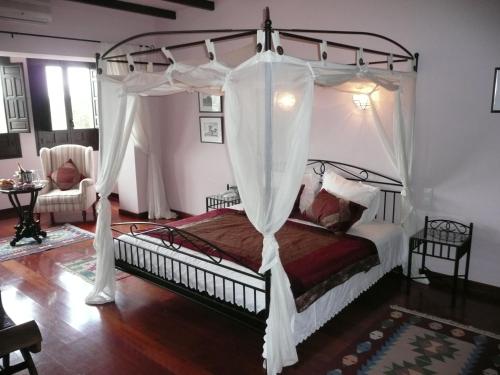 Imagen de la habitación del Hotel Cortijo Puerto El Peral. Foto 10