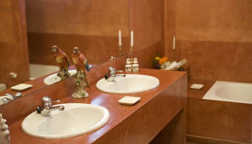 Imagen de la habitación del Hotel Cortijo Torre de la Reina. Foto 3