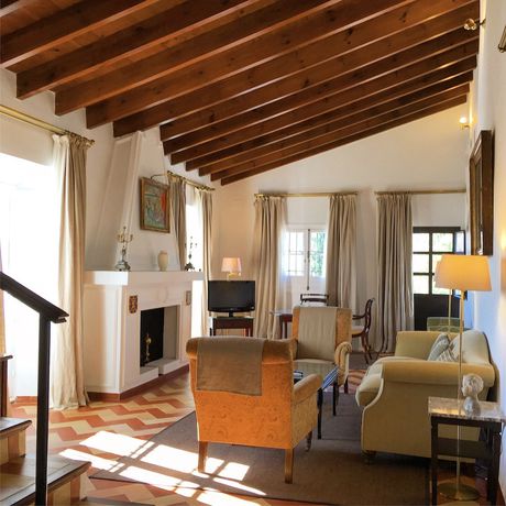 Imagen de la habitación del Hotel Cortijo Torre de la Reina, Guillena. Foto 7