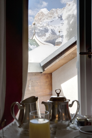 Imagen de la habitación del Hotel Cortina, Cortina d'Ampezzo . Foto 15